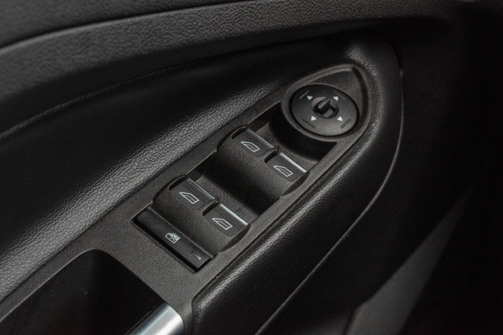 Used 2017 Ford Escape Titanium FWD image 20