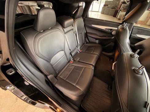 Used 2019 INFINITI QX50 Essential image 19