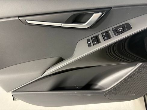 New 2026 Kia Niro EX FWD image 19