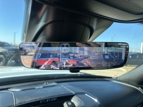 Used 2024 RAM 2500 Limited image 15