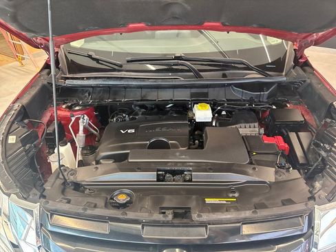 Used 2022 Nissan Pathfinder SV image 25