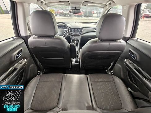 Used 2022 Chevrolet Trax LT w/ Driver Confidence Package AWD/4WD image 21