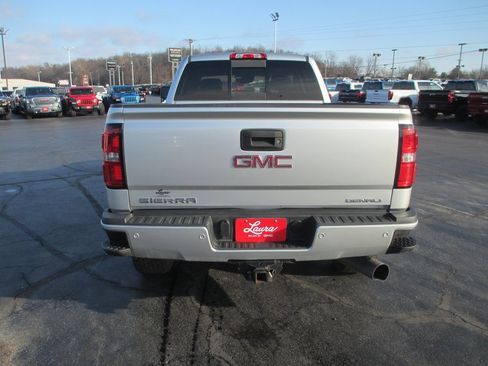 Used 2019 GMC Sierra 2500 Denali w/ Duramax Plus Package image 4
