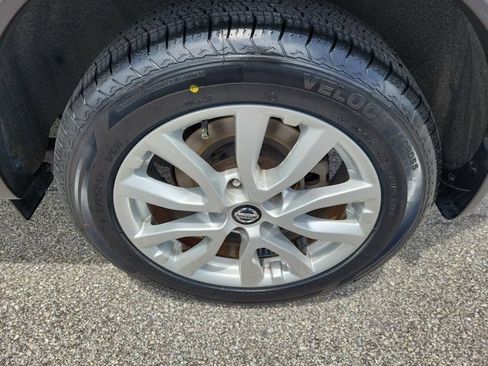 Certified 2021 Nissan Rogue Sport SV FWD image 9