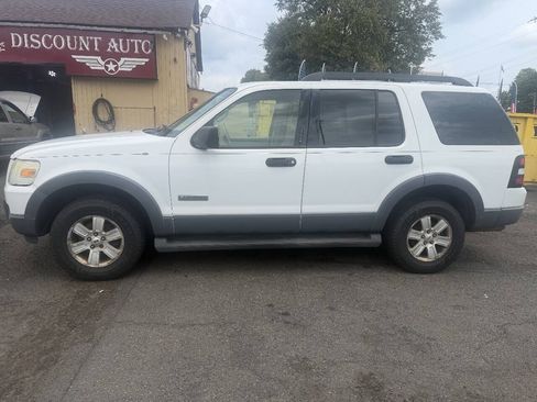 Used 2006 Ford Explorer XLT AWD/4WD image 1