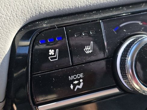 Used 2024 Honda Pilot Elite image 13