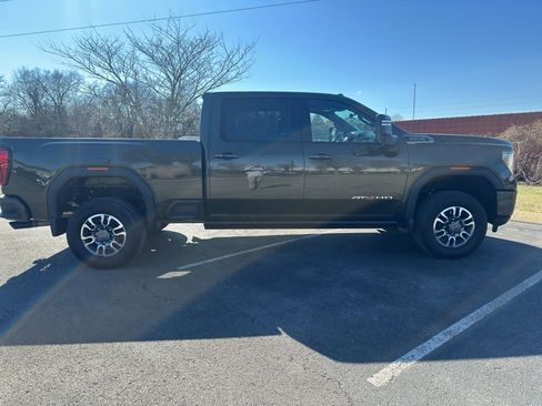 Used 2022 GMC Sierra 3500 AT4 w/ AT4 Preferred Package image 3