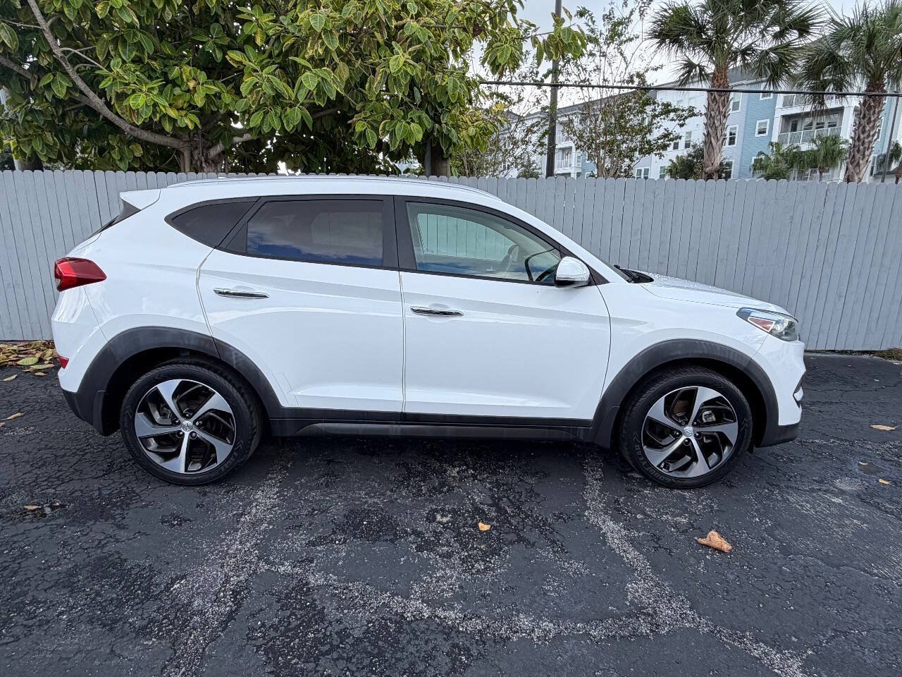 Used 2016 Hyundai Tucson Limited FWD image 2