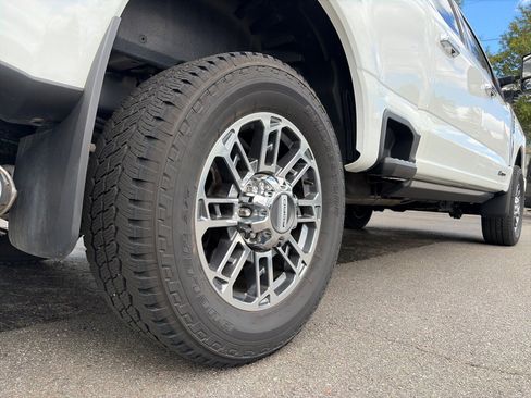 Used 2024 Ford F250 Platinum AWD/4WD image 7