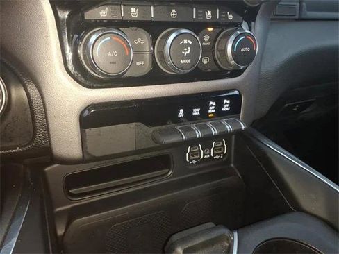 Certified 2022 RAM 1500 Laramie image 18