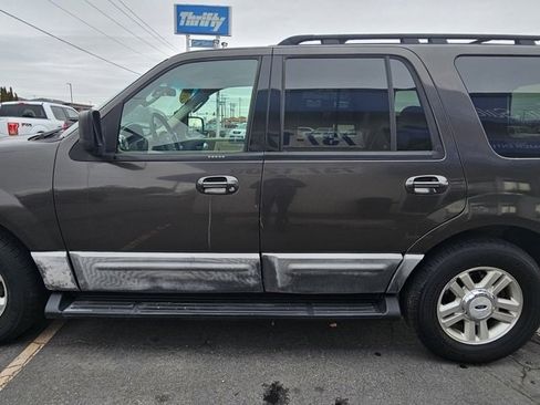 Used 2005 Ford Expedition XLT image 6