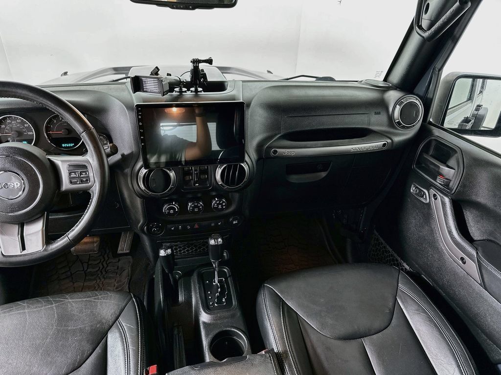Used 2018 Jeep Wrangler Unlimited Sahara AWD/4WD image 20