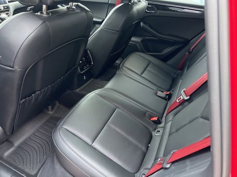 Used 2025 Porsche Macan Turbo image 67