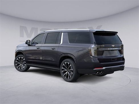 New 2026 Chevrolet Suburban High Country image 3
