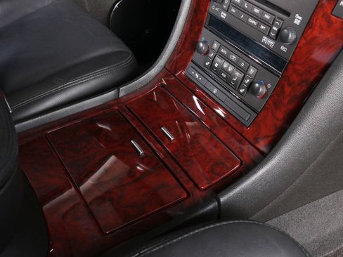 Used 2007 Cadillac Escalade AWD w/ Information Package image 47