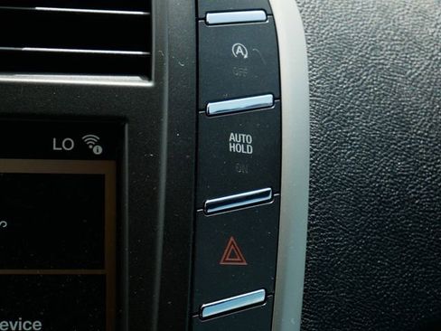 Used 2018 Lincoln MKC Premiere FWD image 25