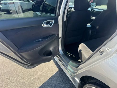 Used 2014 Nissan Sentra SR w/ SR Driver Package FWD image 21