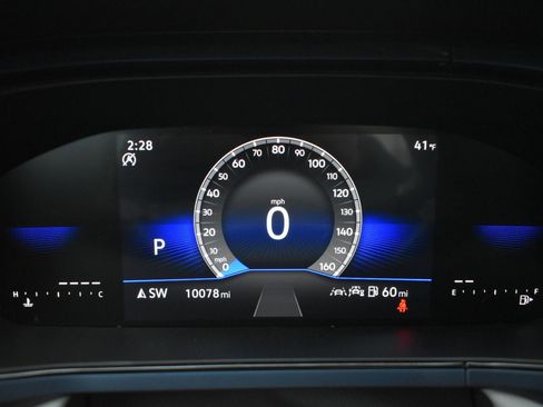 Used 2024 Volkswagen Taos SE image 31