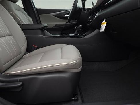 New 2026 Buick Envista Avenir image 17