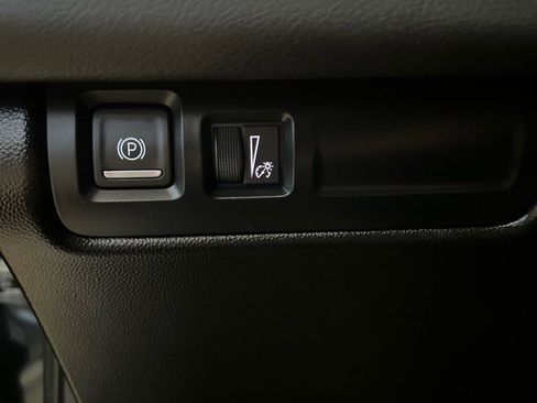 Used 2024 Cadillac XT4 Sport image 29