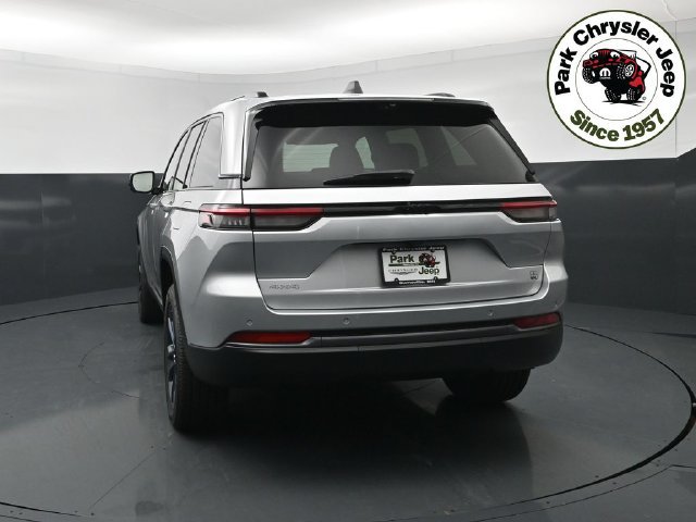 New 2026 Jeep Grand Cherokee Limited AWD/4WD image 4