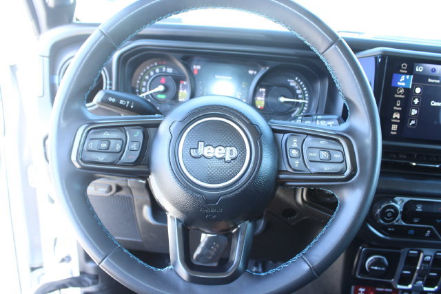 Used 2024 Jeep Wrangler Unlimited Rubicon 4xe AWD/4WD image 17