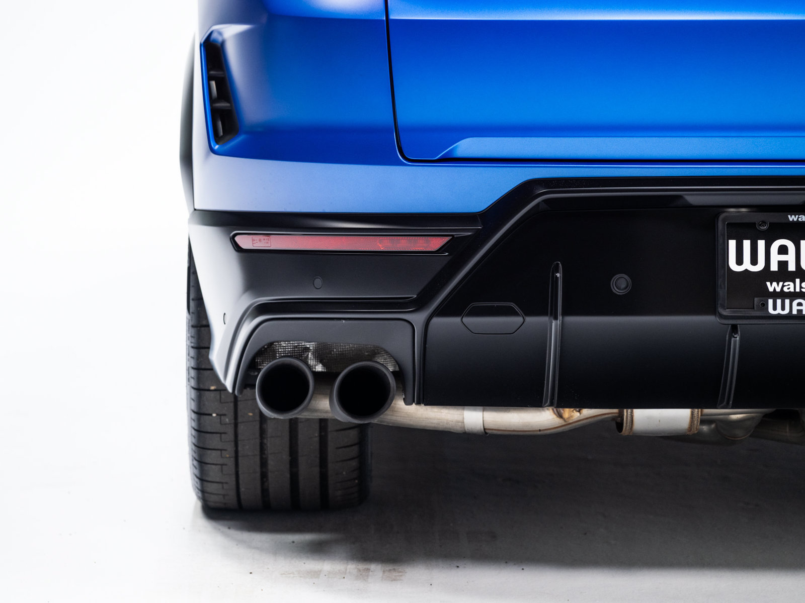 Used 2025 Lamborghini Urus SE AWD/4WD image 28
