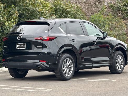 Certified 2025 MAZDA CX-5 AWD 2.5 S w/ Preferred Package image 4