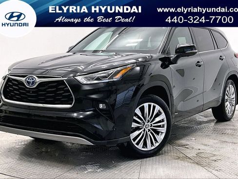 Used 2023 Toyota Highlander Platinum image 1