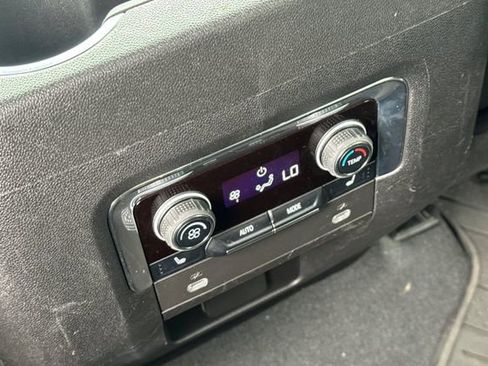 Used 2023 Chevrolet Tahoe Z71 w/ Luxury Package image 40