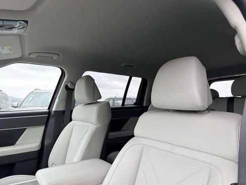New 2026 Hyundai Santa Fe SEL AWD/4WD image 18