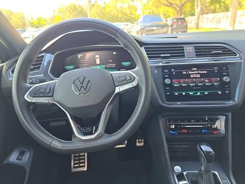 Used 2023 Volkswagen Tiguan SE R-Line FWD image 9