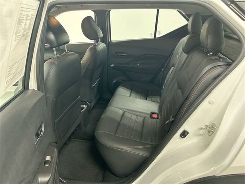 Certified 2019 Nissan Kicks SR w/ SR Premium Package image 19