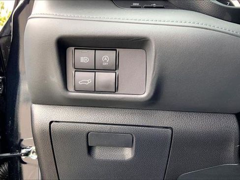 Certified 2024 Toyota Highlander XSE image 33