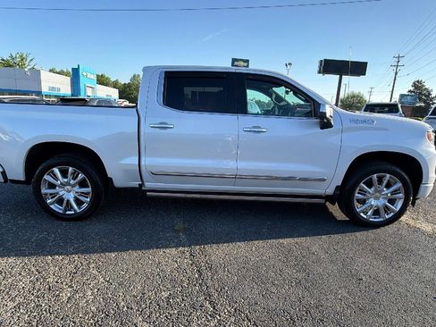 Certified 2023 Chevrolet Silverado 1500 High Country w/ High Country Premium Package AWD/4WD image 4
