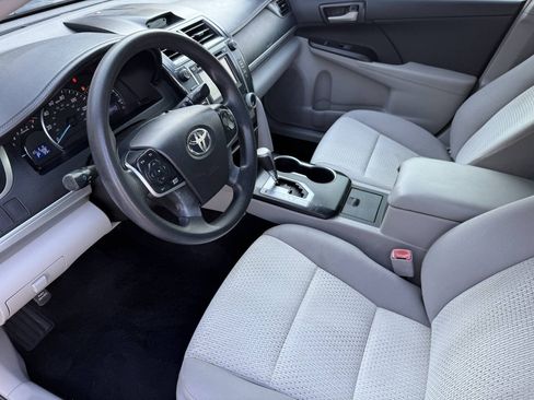 Used 2014 Toyota Camry LE FWD image 10