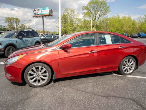 Used 2012 Hyundai Sonata SE FWD image 3