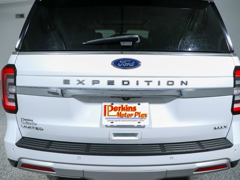 Used 2024 Ford Expedition Max Limited AWD/4WD image 8