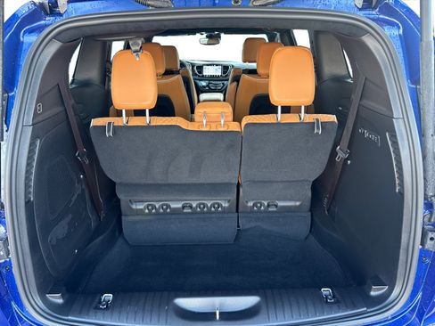 Used 2021 Chrysler Pacifica Pinnacle image 11