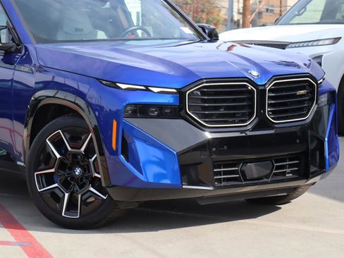Used 2023 BMW XM Sports Activity Vehicle AWD image 2