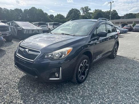 Used 2017 Subaru Crosstrek 2.0i Premium w/ Popular Package #2 AWD/4WD image 1