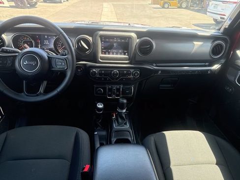 Used 2022 Jeep Wrangler Unlimited Sport AWD/4WD image 22