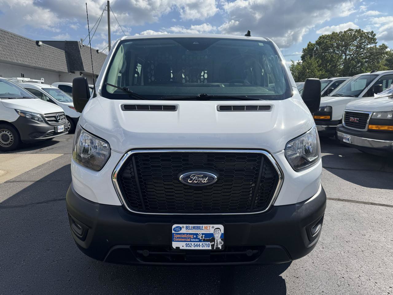 Used 2025 Ford Transit 250 Low Roof w/ Exterior Upgrade Package RWD image 2