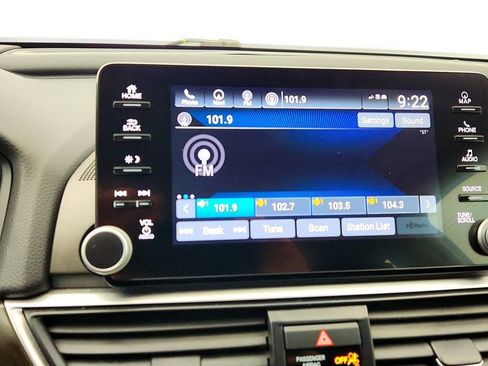 Used 2019 Honda Accord Touring image 18