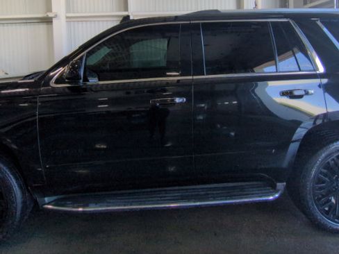 Used 2017 Chevrolet Tahoe Premier AWD/4WD image 2