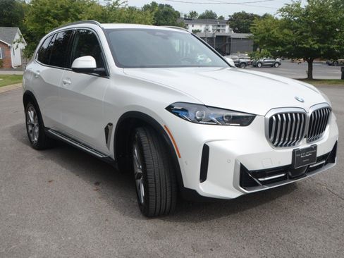 Used 2026 BMW X5 xDrive40i AWD/4WD image 9