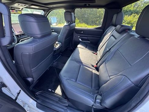 Used 2023 Toyota Tundra Platinum AWD/4WD image 17