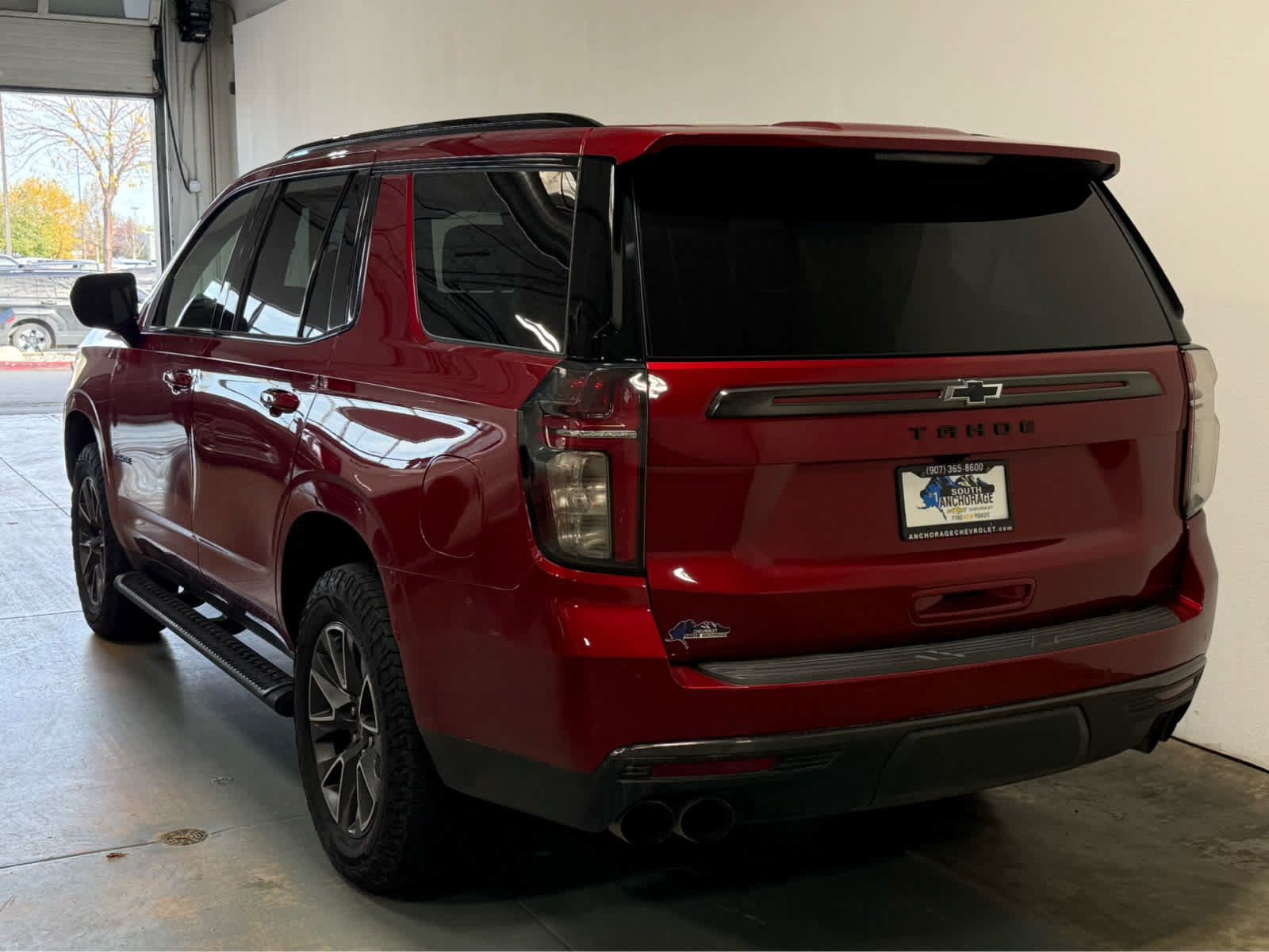 Used 2021 Chevrolet Tahoe Z71 w/ Rear Media and Nav Package AWD/4WD image 3