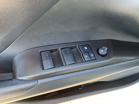 Used 2023 Toyota Camry SE w/ Convenience Package FWD image 13