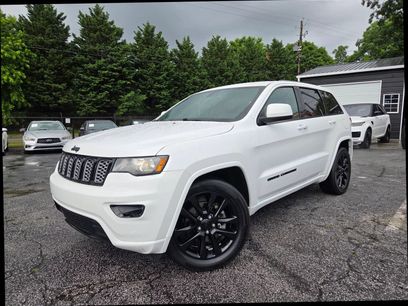 Used 2017 Jeep Grand Cherokee Altitude